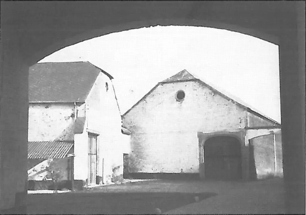Photo ancienne de l'entrée de la ferme bonair